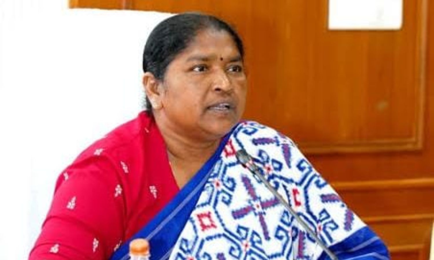 Mulugu: అక్కాచెల్లెళ్ల మృతిపై మంత్రి సీతక్క దిగ్భ్