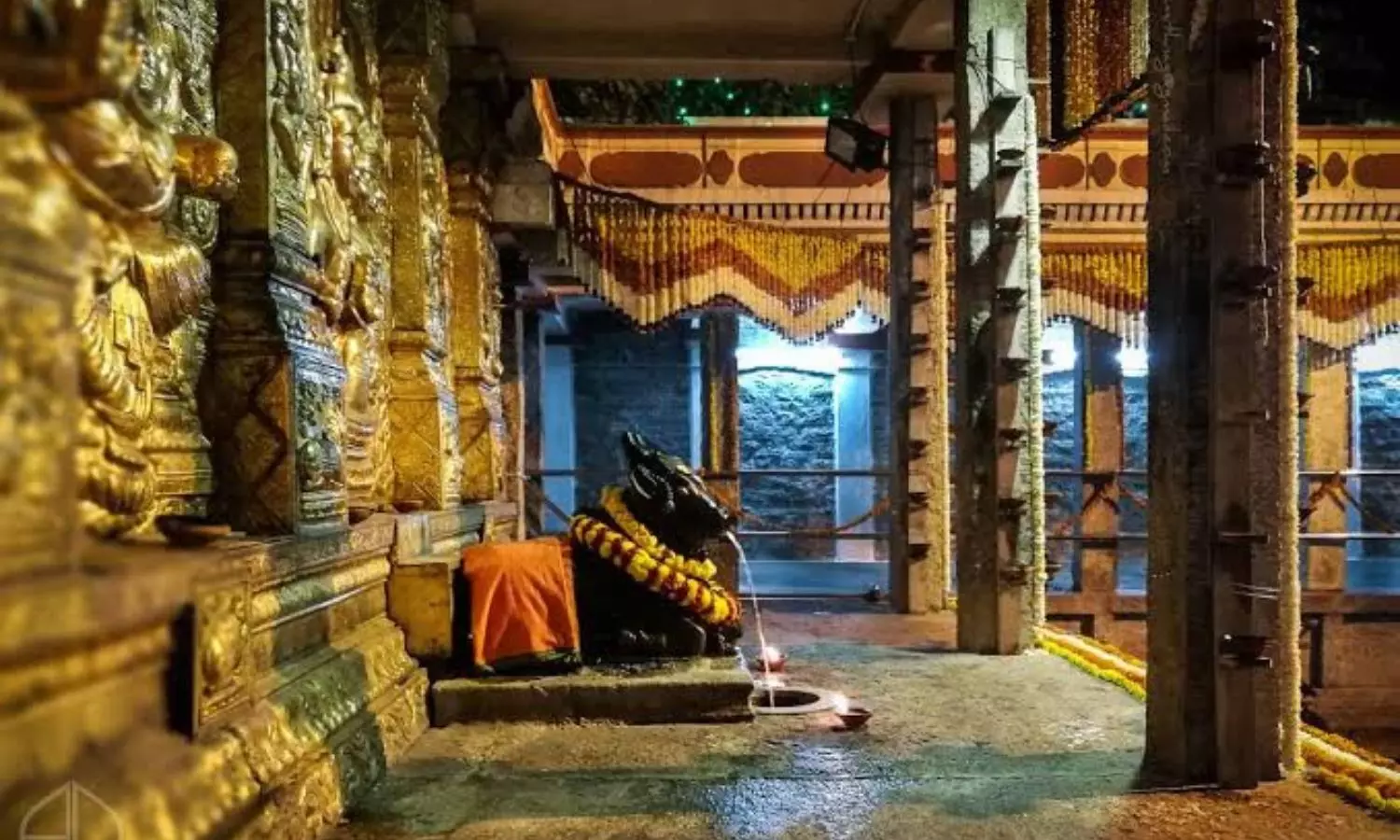 Nandi Temple Mystery: శివుడి తలపై నందీశ్వరుడు... ఈ విచిత్రం వెనుక రహస్యమేంటో తెలుసా?