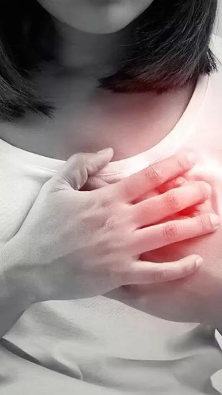 Health Tips: మహిళల్లో ఈ లక్షణాలు కనిపిస్తే.. అస్సలు నిరక్ష్యం చేయొద్దు.!
