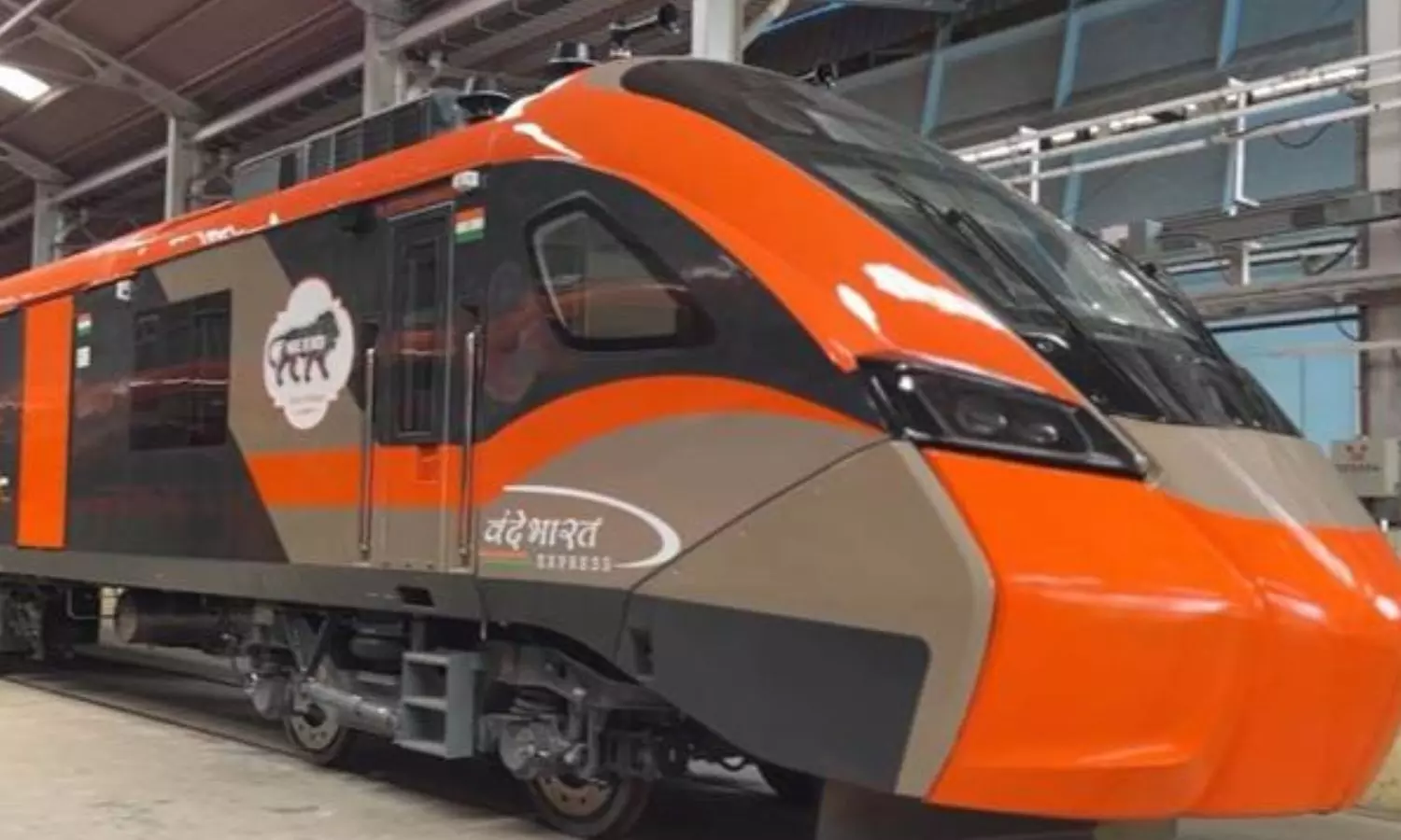 Bengaluru Mumbai Vande Bharat Sleeper: బెంగళూరు–ముంబై వందే భారత్ స్లీపర్.. 16 గంటల్లోనే..ఛార్జీలు ఇవే Bengaluru Mumbai Vande Bharat Sleeper: బెంగళూరు–ముంబై వందే భారత్ స్లీపర్.. 16 గంటల్లోనే..ఛార్జీలు ఇవే