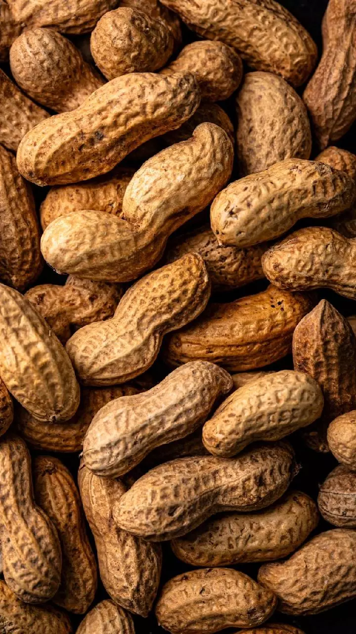 Peanuts: చలికాలంలో రోజూ గుప్పెడు పల్లీలు తింటే కలిగే అద్భుత ప్రయోజనాలివే