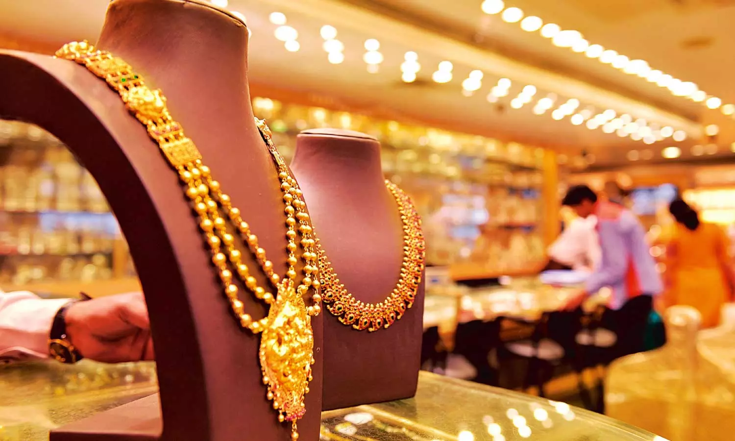Diwali Gold Shopping: Why Buyers Prefer Lightweight Jewelry