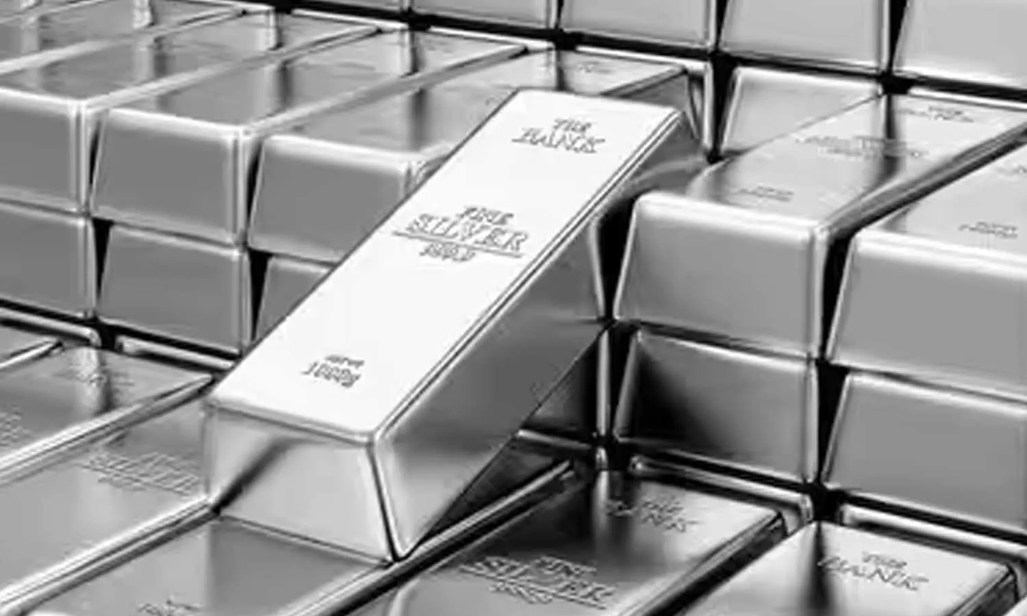 Silver Price Drop: ఒక్కరోజే రూ.5 వేలు తగ్గిన వెండి.. హైదరాబాద్‌లో తాజా ధర ఇదే!